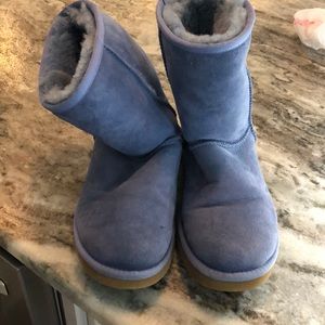 periwinkle short UGG boot- size 7